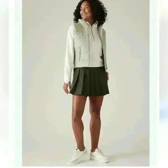 Athleta Pleated Skort - Picture 2 of 7